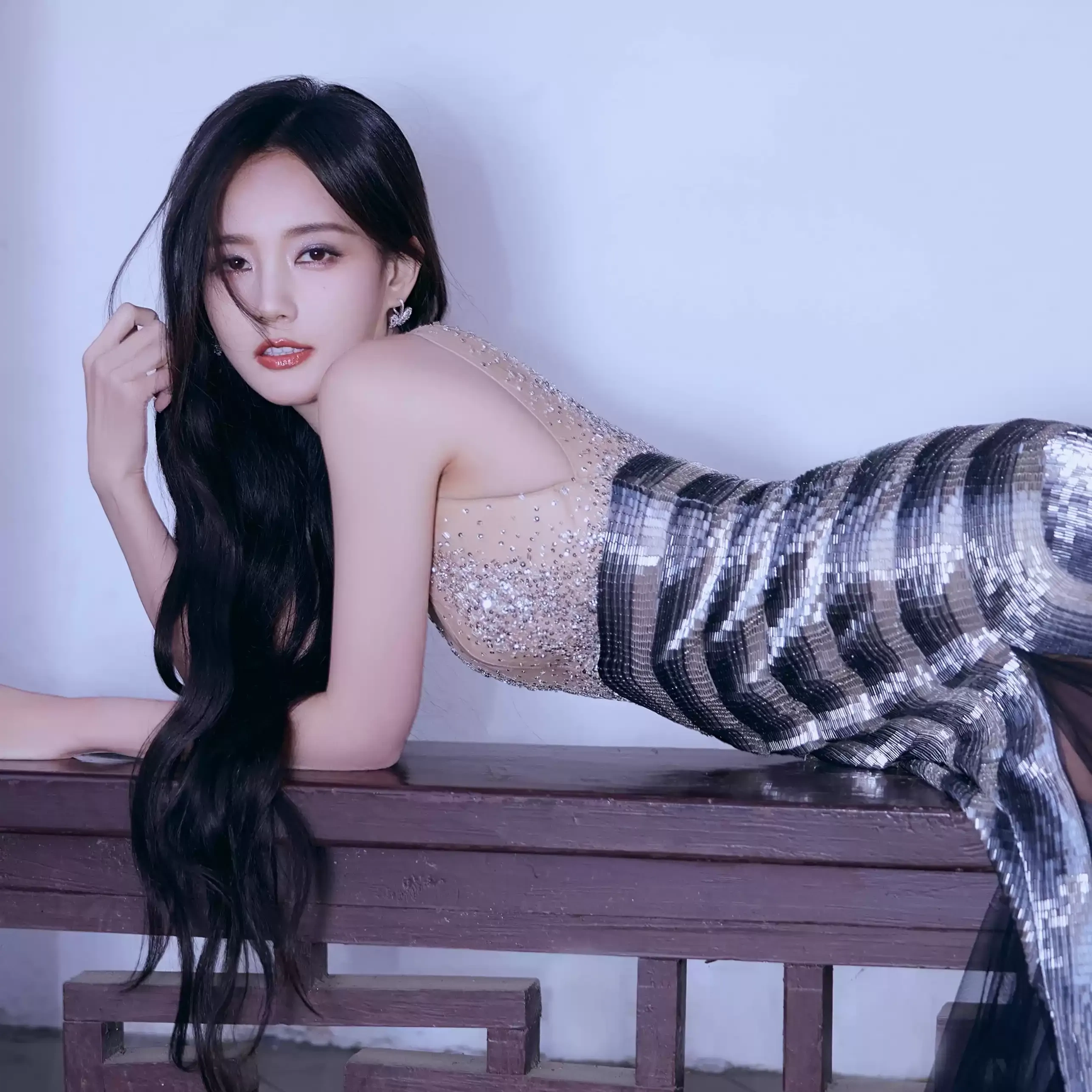 海角大神系列明星写真高定内容